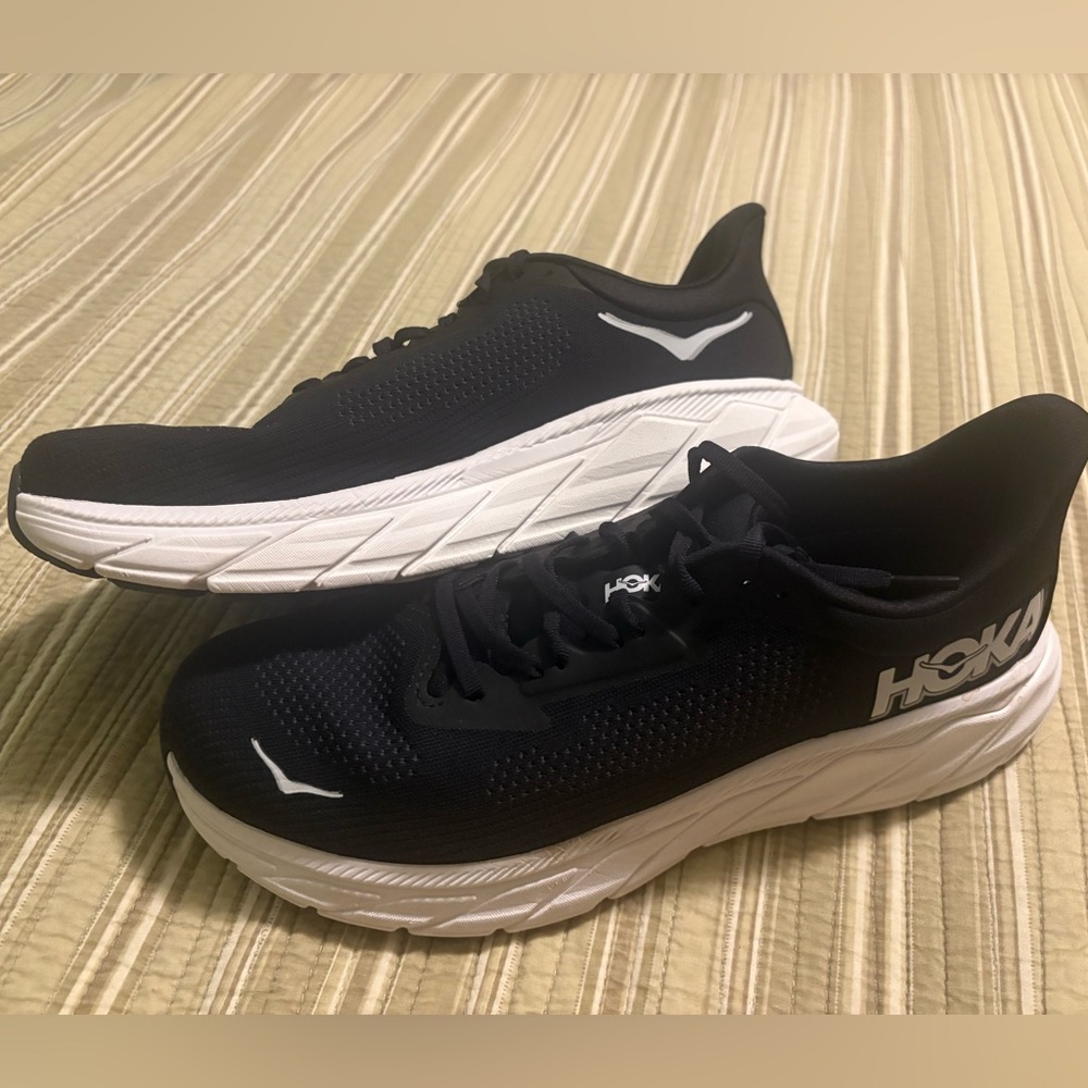 Hoka Arahi 7